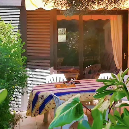 別荘 Appt With Pool-Balcony-Near The Beach